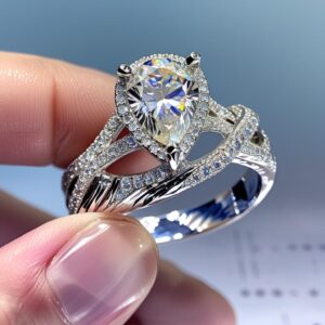 Elegant Silver Ring